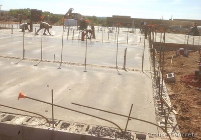 Crew Finishing Large Commercial Slab Pour